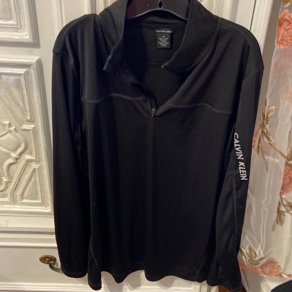 🖤 Men’s zip up shirt